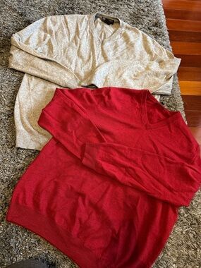 Men's V-Neck Sweaters - lot of 2